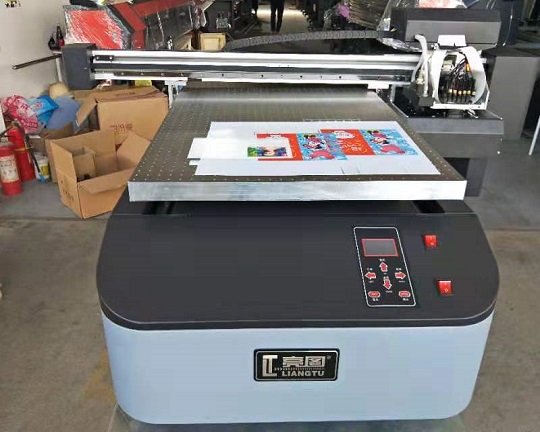 La impresora digital UVFlatbed UV - 6090
